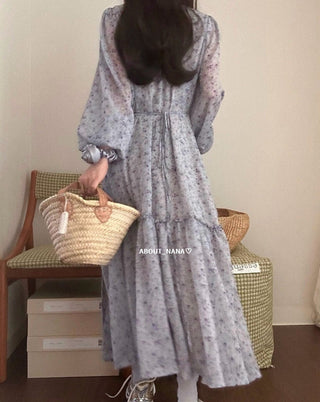 Long-Sleeved Floral V-Neck Dress