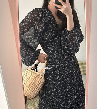 Long-Sleeved Floral V-Neck Dress