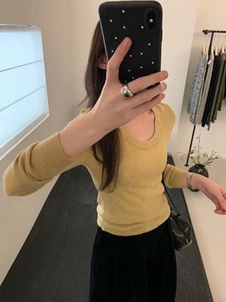 U-neck slim fit woolen knit top