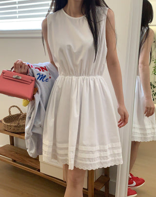 Solid Color Sleeveless Ruffle Dress