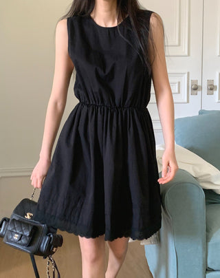 Solid Color Sleeveless Ruffle Dress