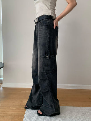 Retro Multi-Pocket Pleated Distressed Jeans