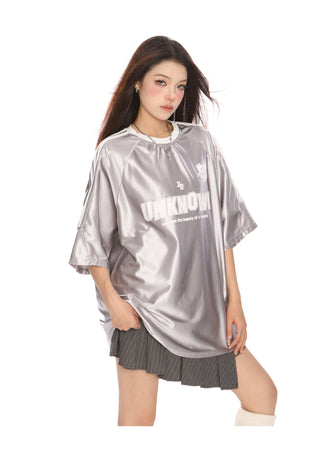 Metallic oversized lettering top