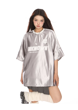 Metallic oversized lettering top