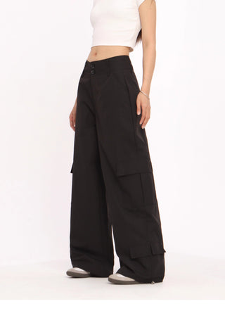 Wide-leg loose cargo trousers