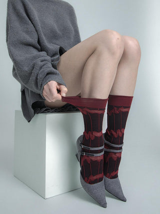 Embossed Ripple Mid-Tube Socks