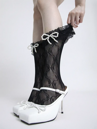 Hollow lace pearl butterfly knot fishnet mid-tube socks