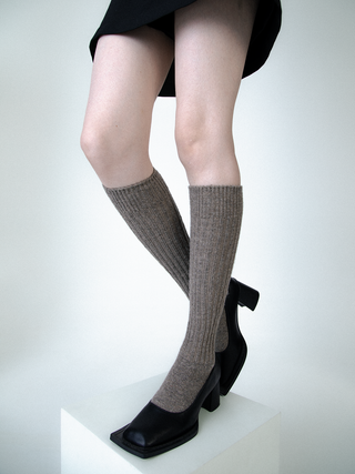 Thick thread double needle wool mid-tube socks