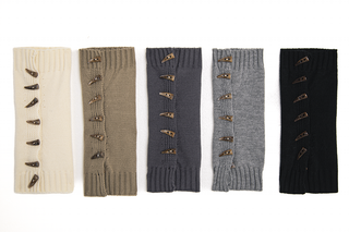 Solid color knitted horn button pile socks