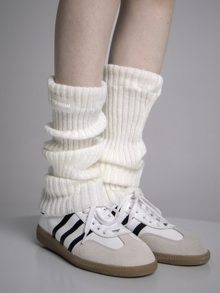 Solid color black and white thick line knitted socks