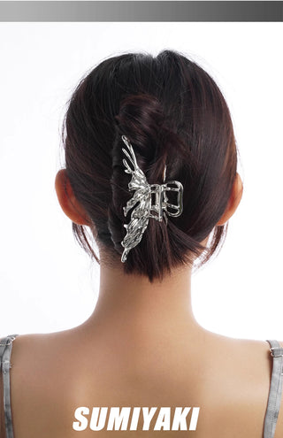 Butterfly liquid metal style clip