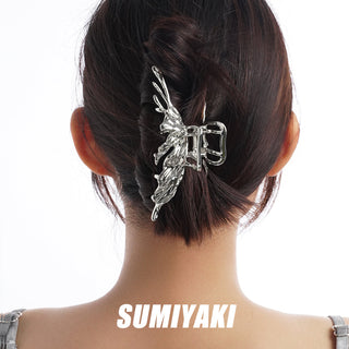 Butterfly liquid metal style clip