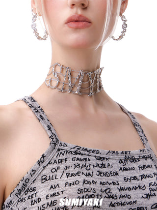 Metal exaggerated necklace