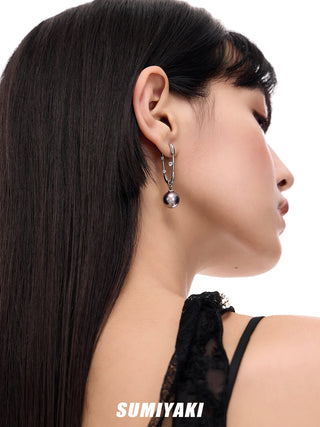 Diamond-studded Paperclip Round Black Pearl Earrings