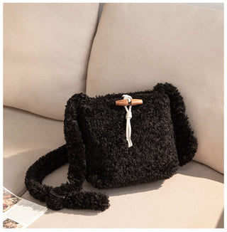 Korean retro plush shoulder bag