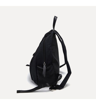 Large-capacity lightweight backpack