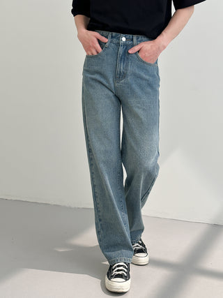 straight loose fit blue jeans