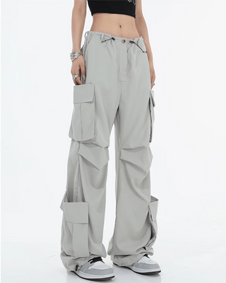 PLEATED BAGGY FIT CARGO PANTS