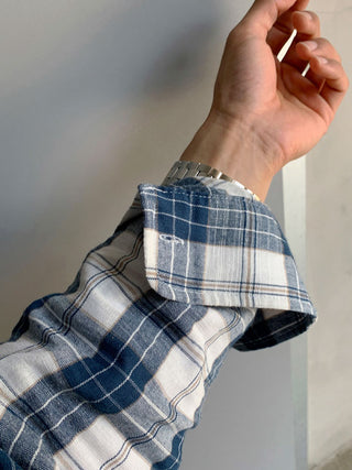 Long-sleeved plaid shirt