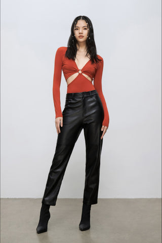 HOLLOW V-NECK Pre34 Bodysuit